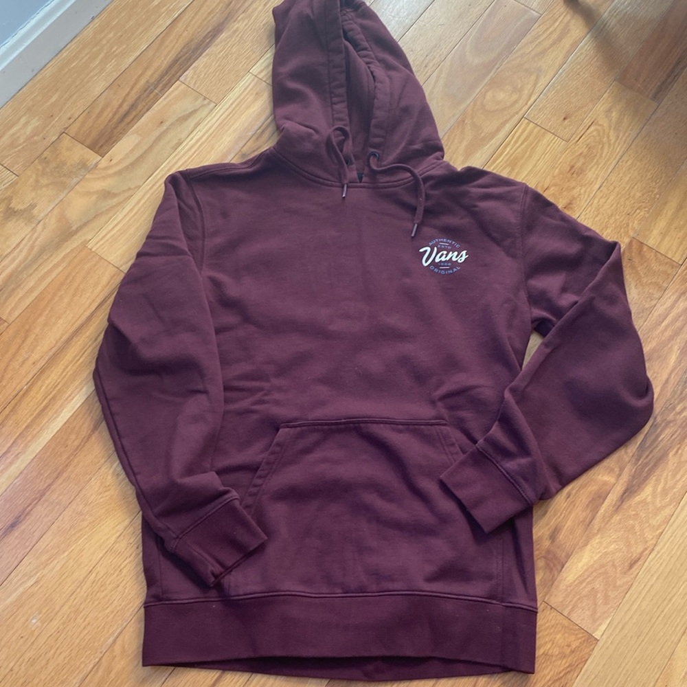 Vans hoodie sweatshirt. Men’s small. Burgundy/maroon color. Great condition.